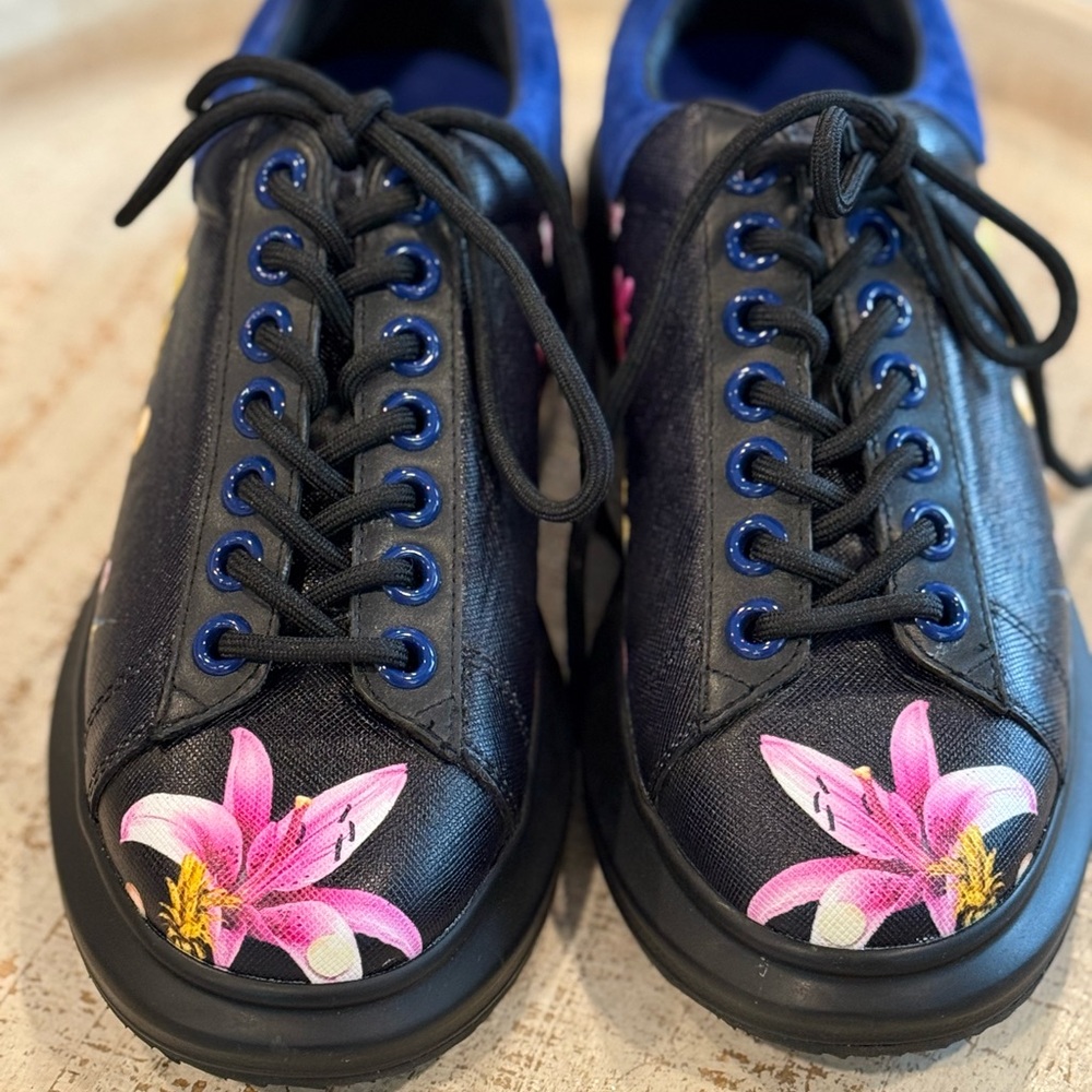 AUTHENTIC Hollie Watman Babes in Toyland Fashion Sneakers - Picture 3 of 7